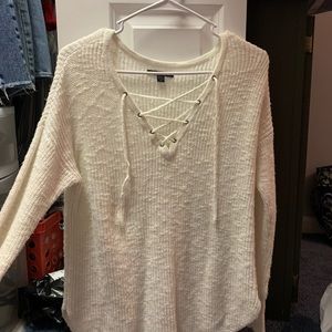 Long sleeve AE white criss cross sweater